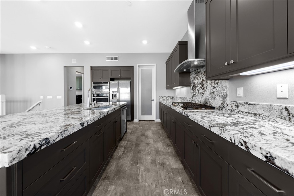 115 Frame Irvine, CA 92618 - Photo 11 of 70