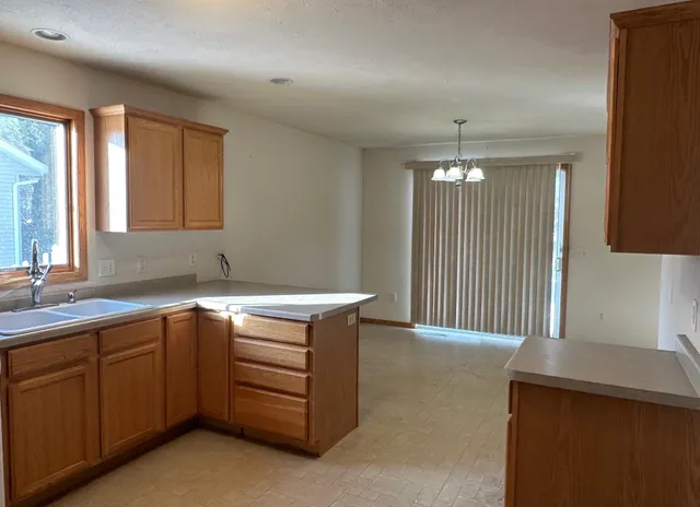 $359,900 | 1510 Agnes Road, Fort Atkinson, WI 53538