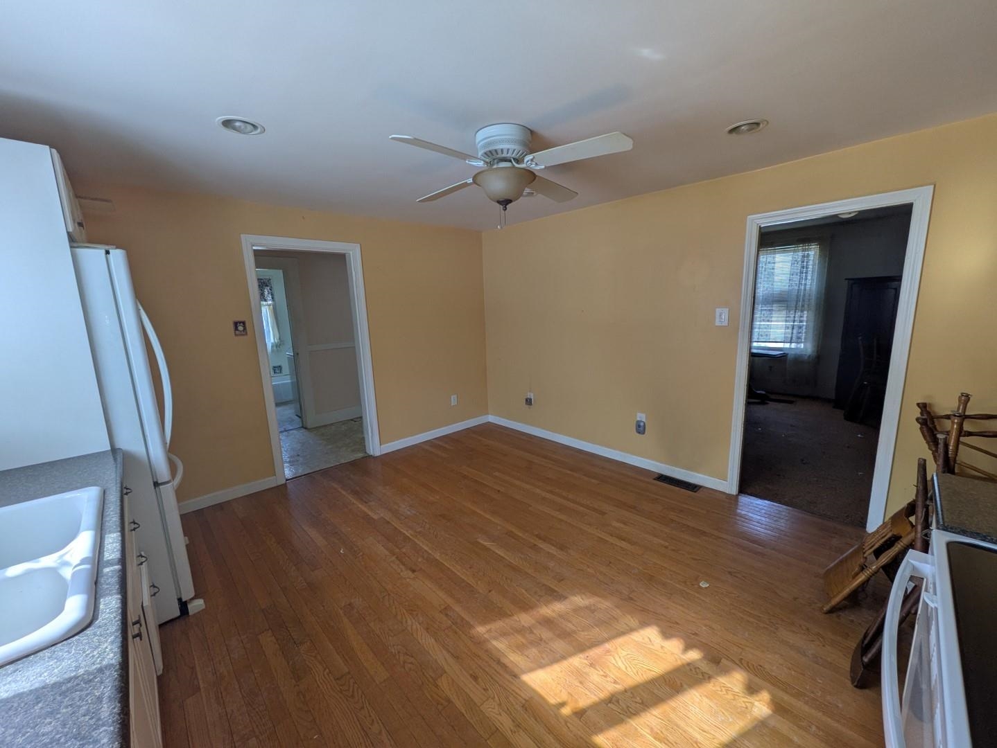 56 Sprague Street Manchester, NH 03103 - Photo 13 of 27