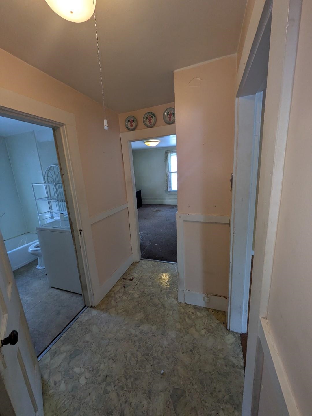 56 Sprague Street Manchester, NH 03103 - Photo 14 of 27