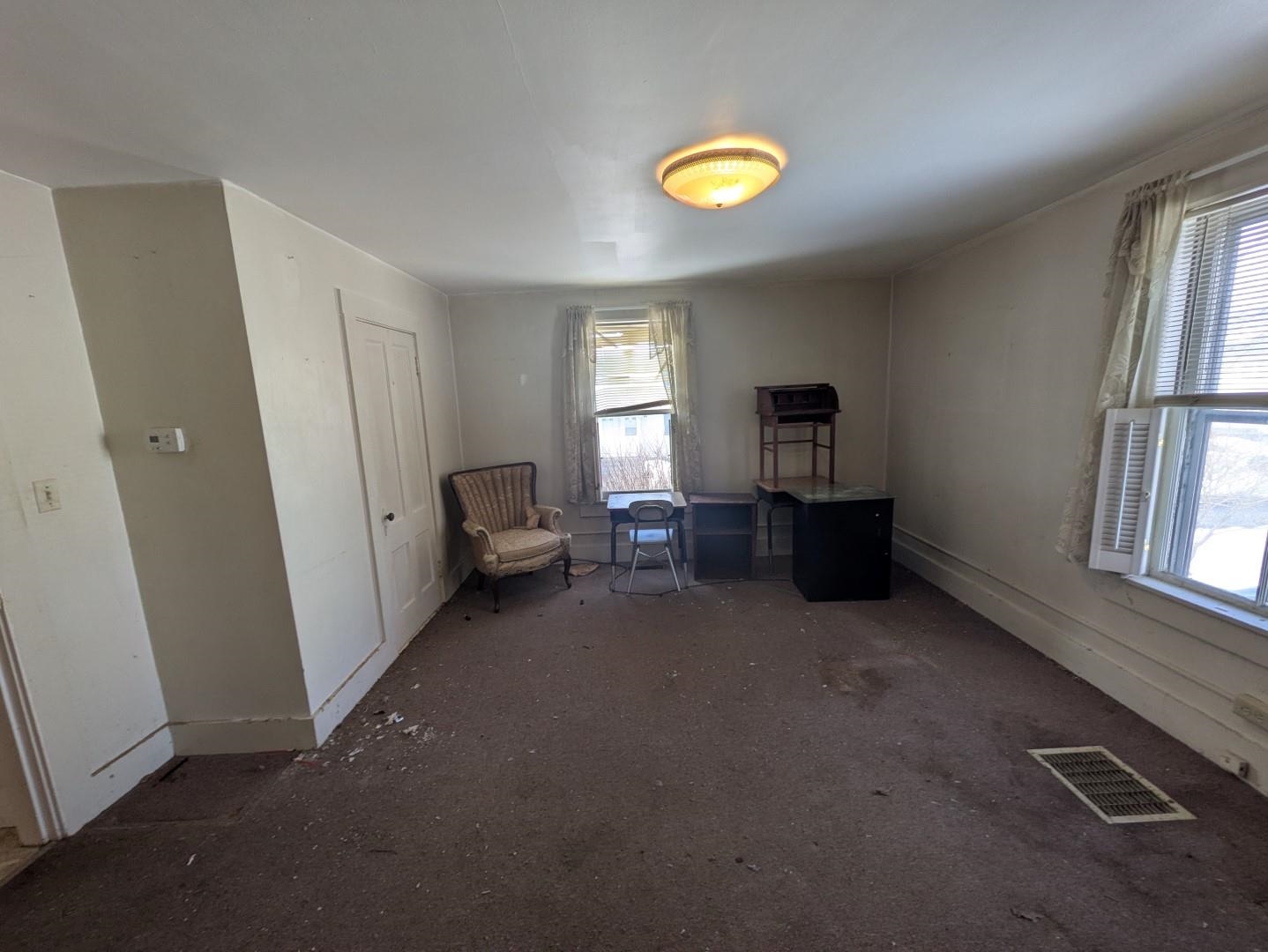 56 Sprague Street Manchester, NH 03103 - Photo 15 of 27