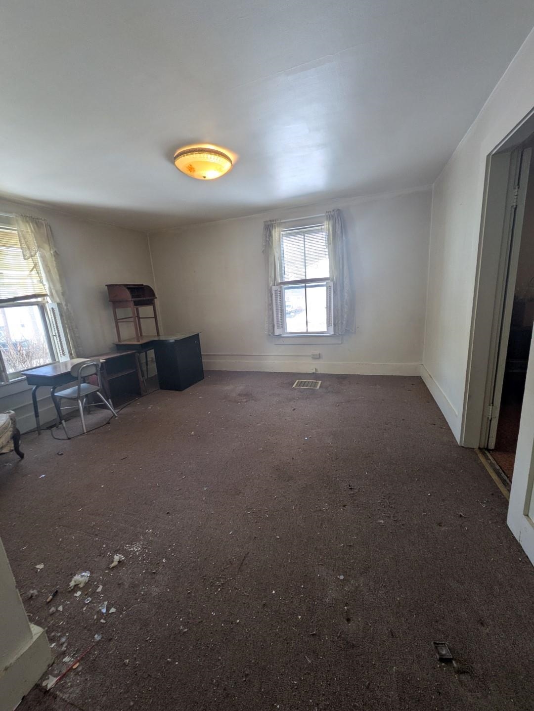 56 Sprague Street Manchester, NH 03103 - Photo 17 of 27