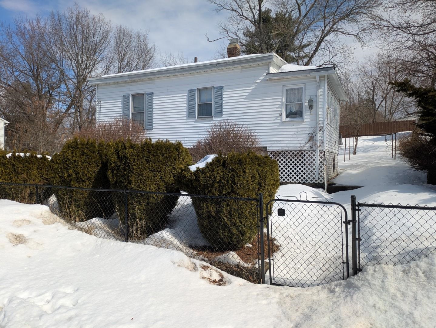 56 Sprague Street Manchester, NH 03103 - Photo 2 of 27