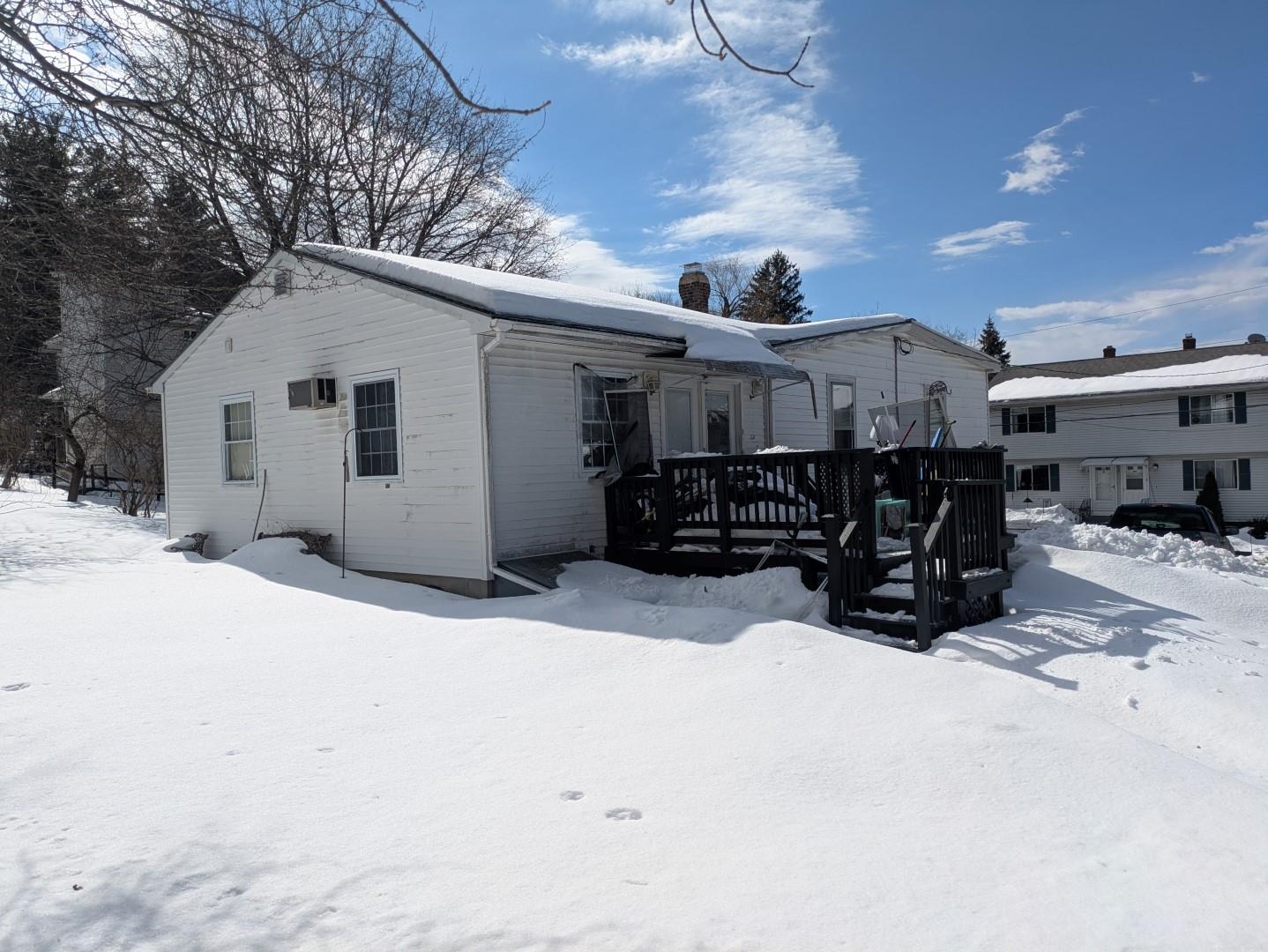 56 Sprague Street Manchester, NH 03103 - Photo 4 of 27