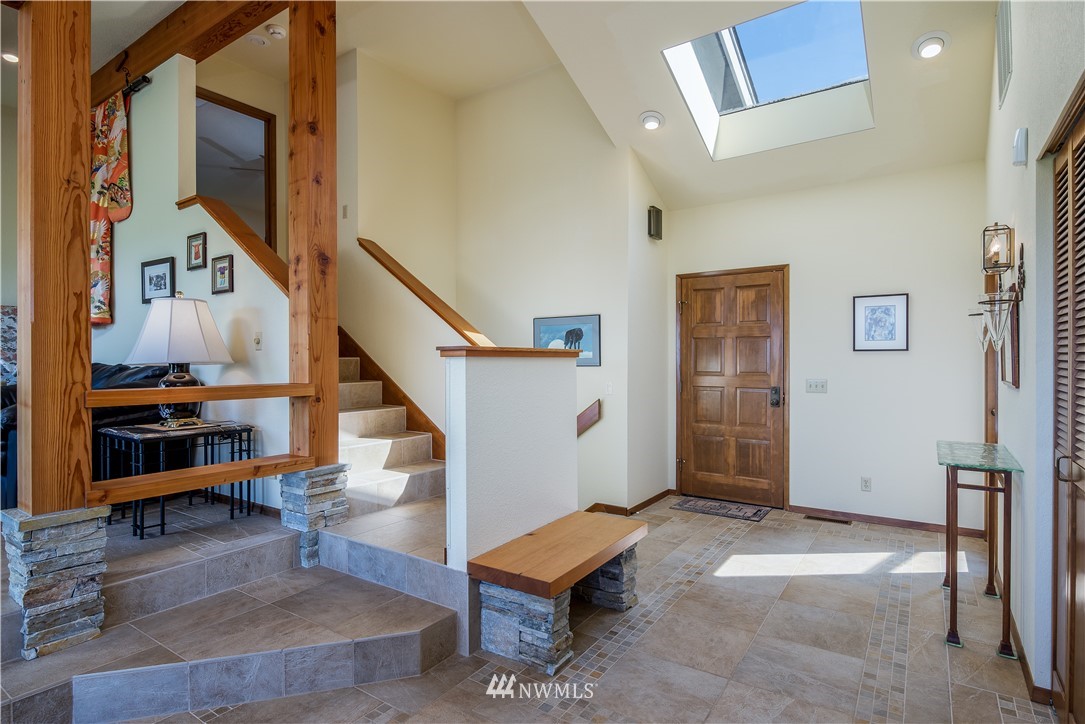 237 Terrace Place Bellingham, WA 98225 - Photo 6 of 30 Gallery Image 6