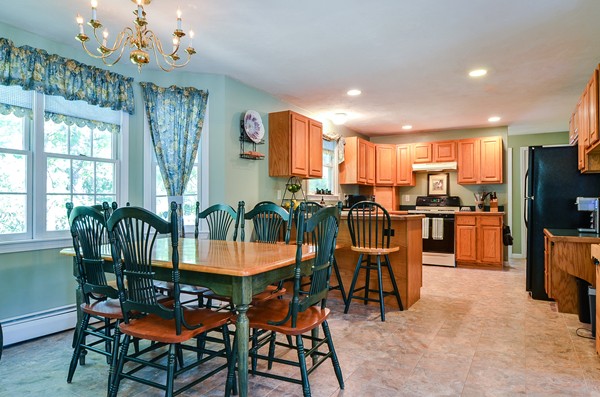 6 Marks Way Maynard, MA 01754 - Photo 6 of 22