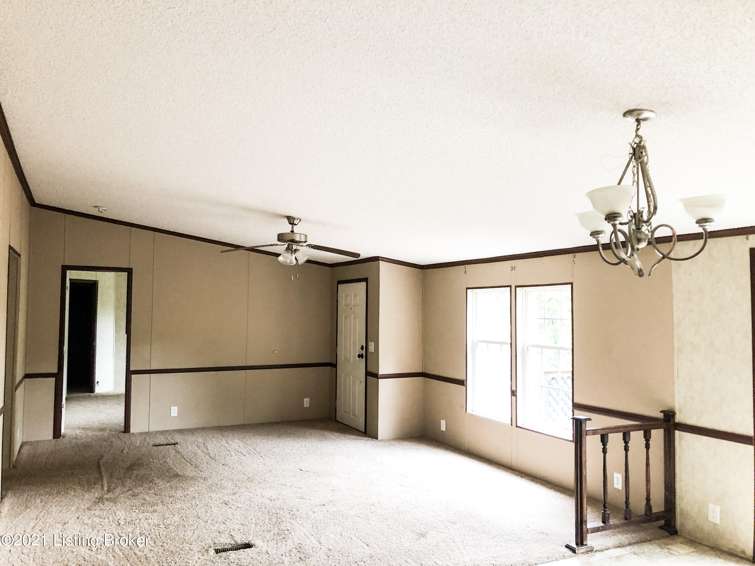 601 Ready Road Caneyville, KY 42721 - Photo 11 of 16 C9000D0A-1922-46FE-8CC3-0B397009C729