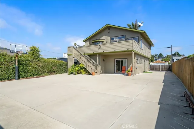a view of a house with outdoor space and porch