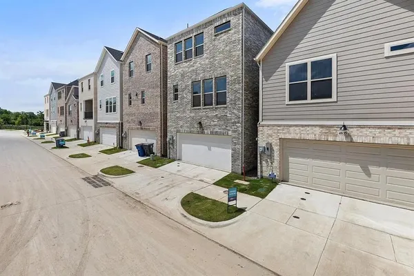 $3,350 | 4831 Aldenbury Street, Dallas, TX 75228