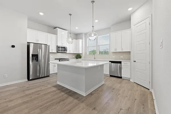 $3,350 | 4831 Aldenbury Street, Dallas, TX 75228