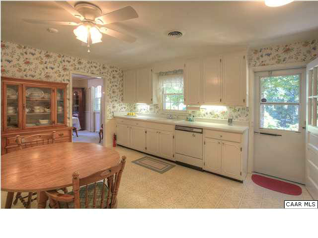 2625 Huntington Road Charlottesville, VA 22901 - Photo 8 of 11 Gallery Image 8