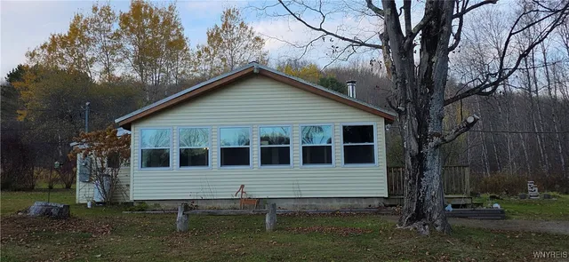 $72,900 | 6676 West Hill Road, Mansfield, NY 14755