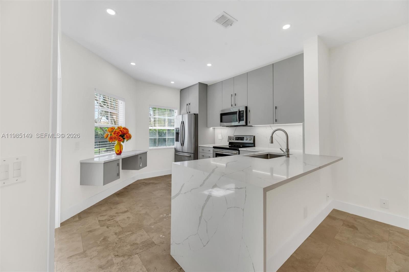 6538 Via Regina, Unit 9 Boca Raton, FL 33433 - Photo 12 of 37 Gallery Image 12