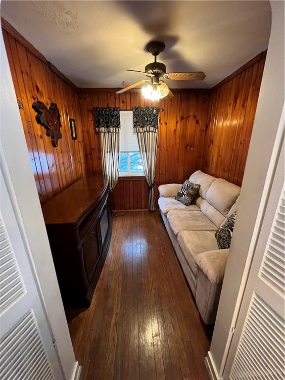 704 Hamil Road Verona, PA 15147 - Photo 5 of 15 Gallery Image 5