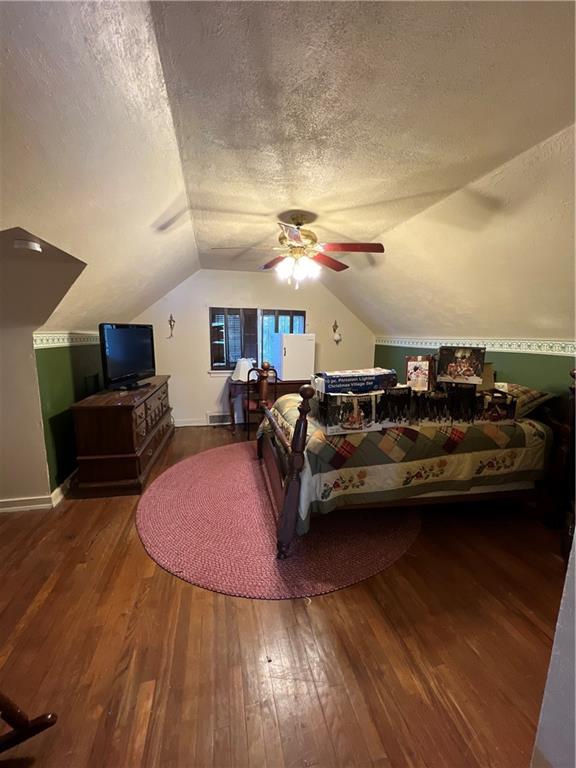 704 Hamil Road Verona, PA 15147 - Photo 10 of 15 Gallery Image 10