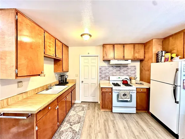 $328,000 | 924 West Aeroplane Boulevard, Big Bear City, CA 92314