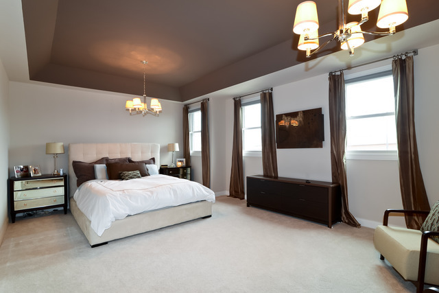 1401 South Emerald Avenue Chicago, IL 60607 - Photo 10 of 12 a bedroom with a bed couch and window