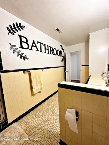 $247,500 | 1936 Ave H, Levelland, TX 79336