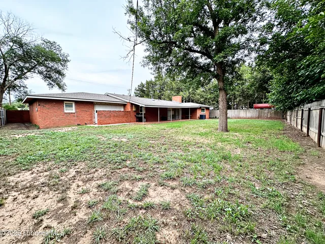 $247,500 | 1936 Ave H, Levelland, TX 79336