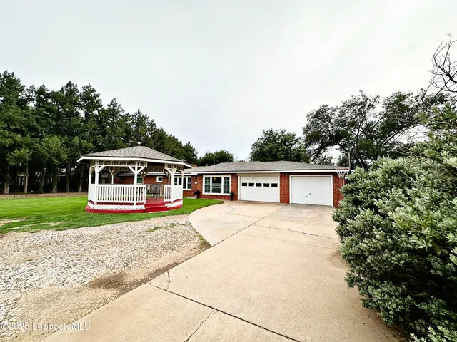 $247,500 | 1936 Ave H, Levelland, TX 79336