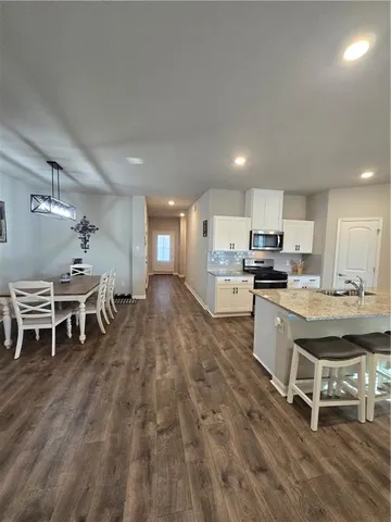 $294,000 | 8060 Olde Town Court, Alexandria, LA 71303