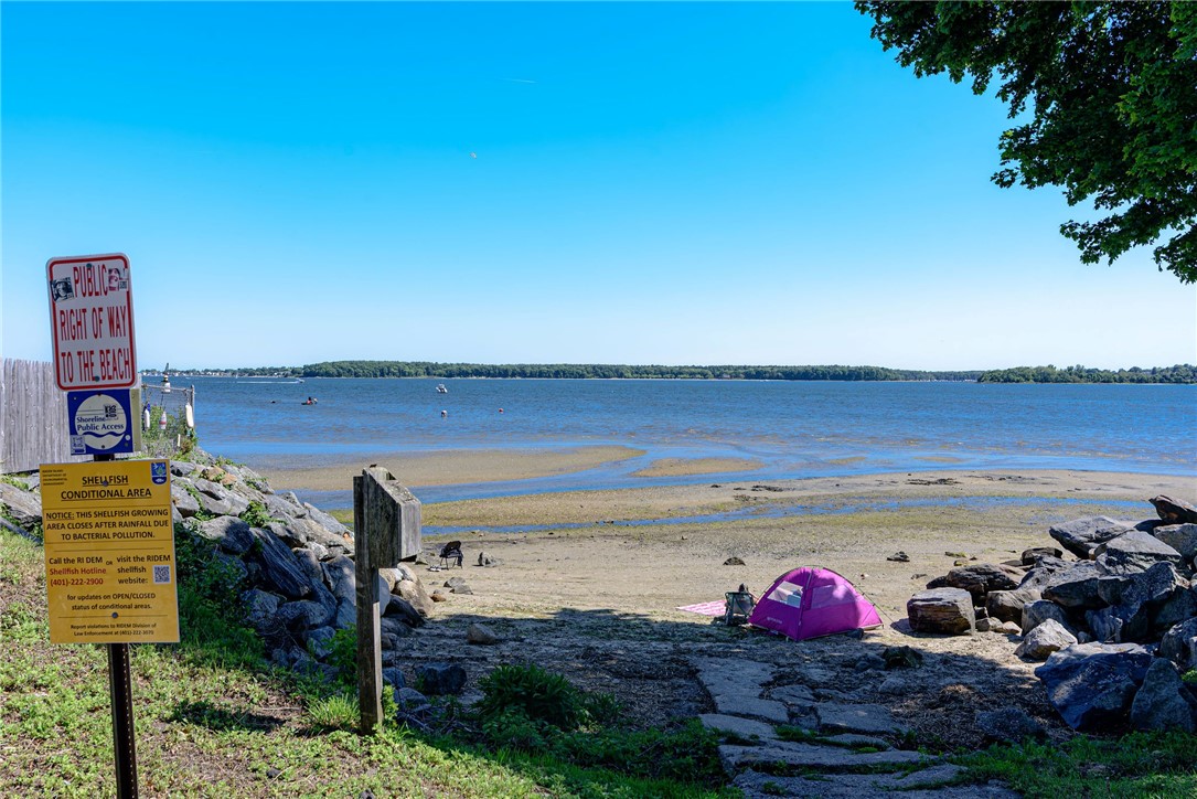 390 Nausauket Road Warwick, RI 02886 - Photo 23 of 24