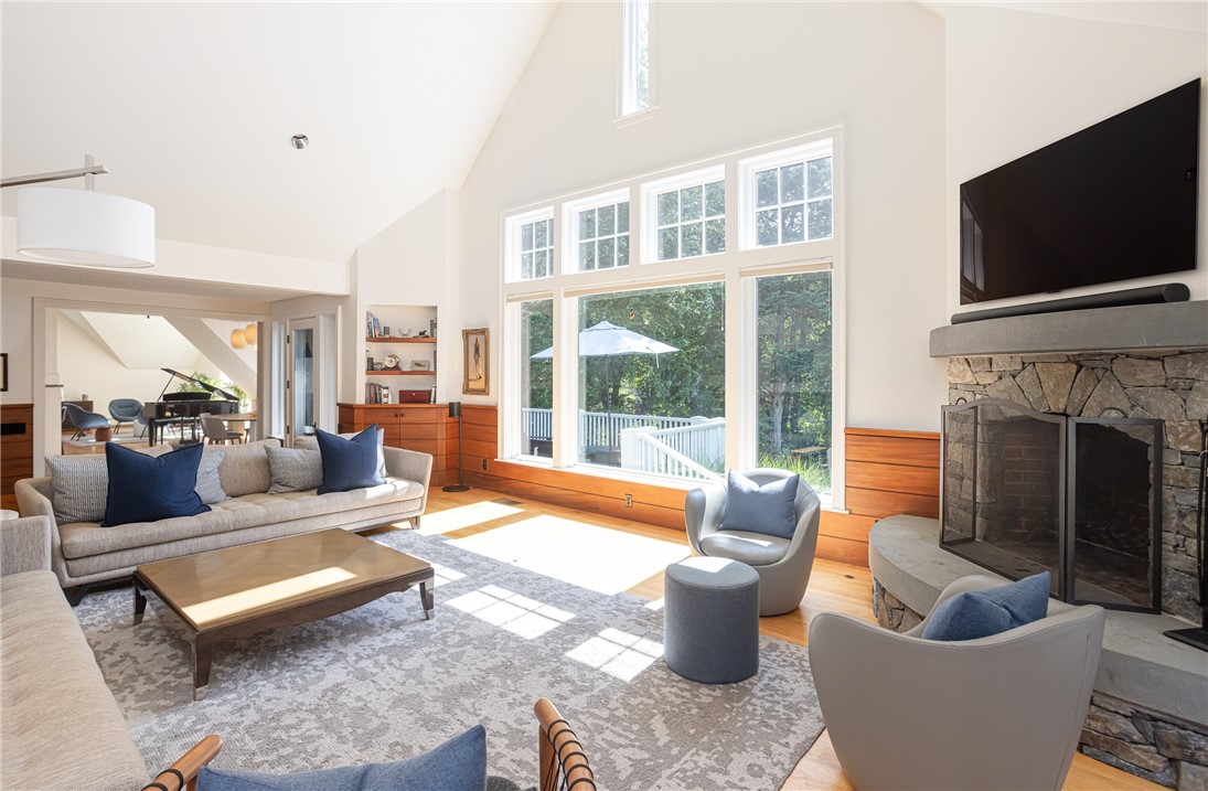 72 Ledge Road Jamestown, RI 02835 - Photo 11 of 33 Gallery Image 11