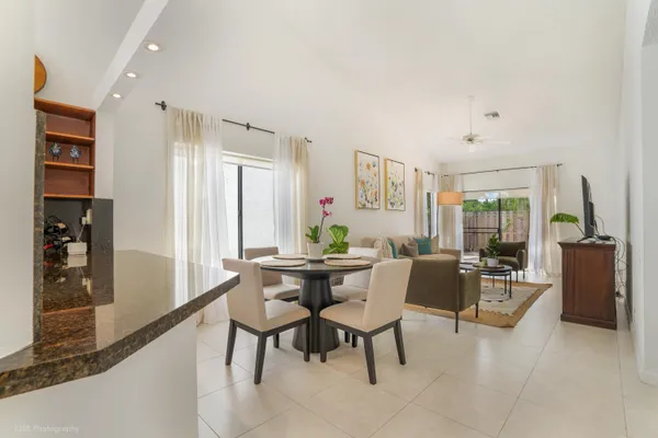 $3,300 | 21712 Wapford Way, Boca Raton, FL 33486