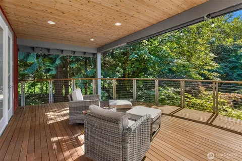 $1,468,000 | 6575 Honeysuckle Lane, Bainbridge Island, WA 98110