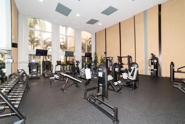 17145 North Bay Road, Unit 4312 Sunny Isles Beach, FL 33160 - Photo 20 of 33 a view of a room with gym equipment