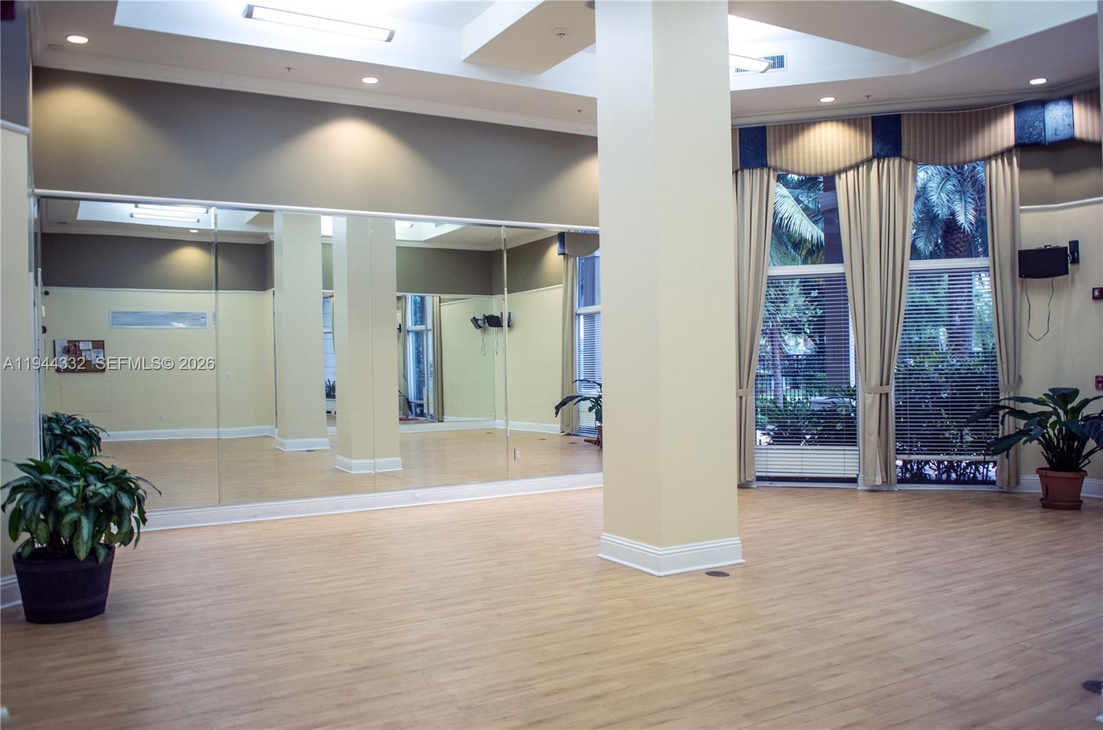 17145 North Bay Road, Unit 4312 Sunny Isles Beach, FL 33160 - Photo 26 of 33 a view of an entryway with a flower pot