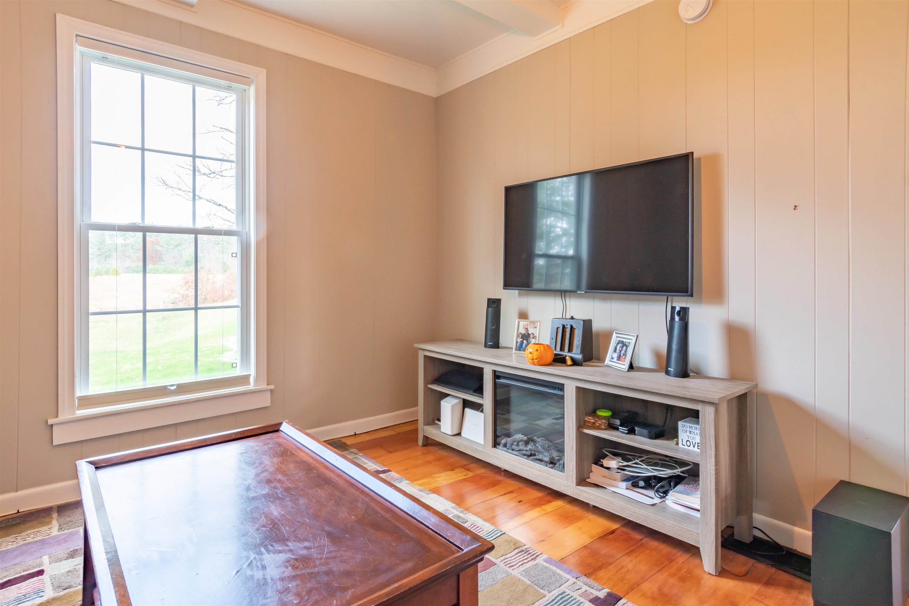 397 Riverdale Road Weare, NH 03281 - Photo 12 of 40