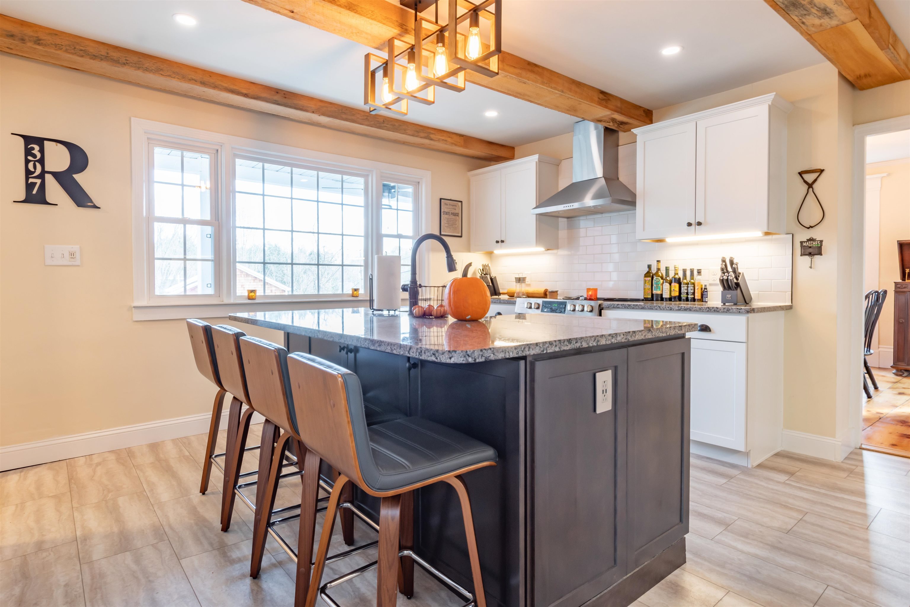 397 Riverdale Road Weare, NH 03281 - Photo 3 of 40