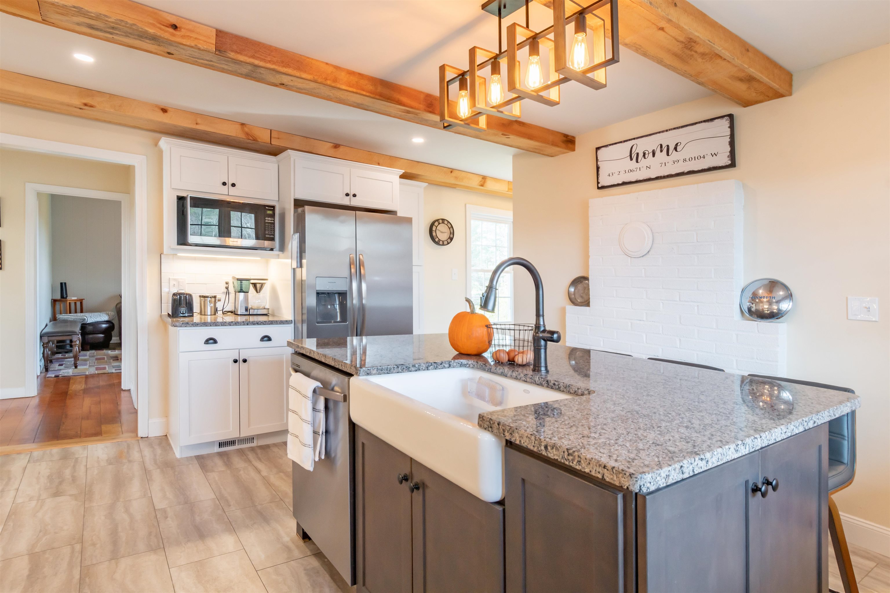 397 Riverdale Road Weare, NH 03281 - Photo 5 of 40