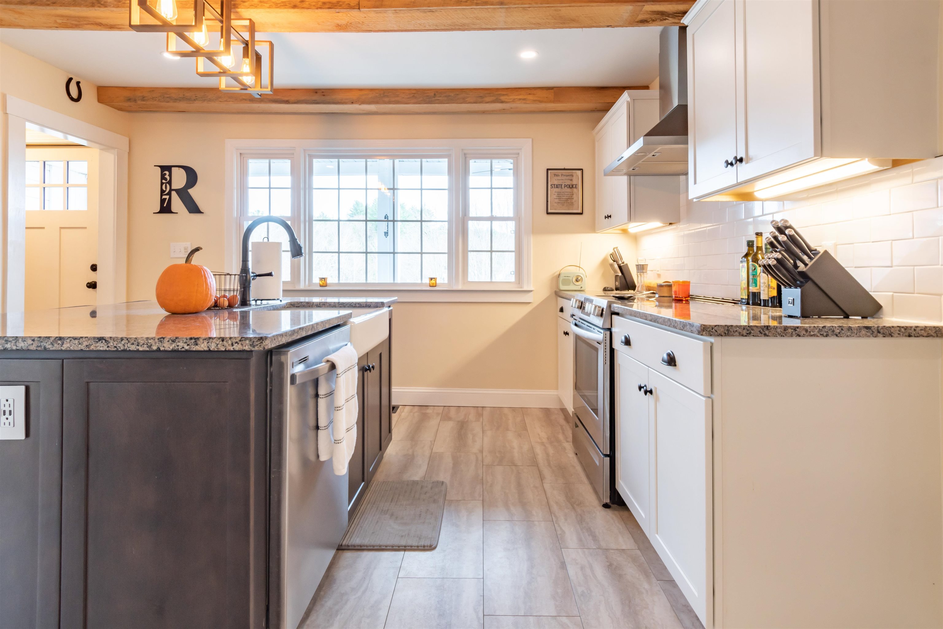 397 Riverdale Road Weare, NH 03281 - Photo 6 of 40