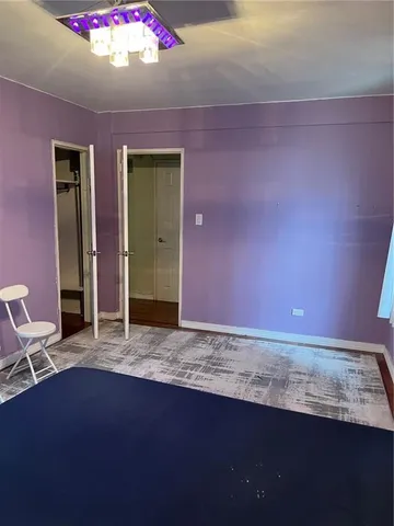 a view of livingroom with furniture