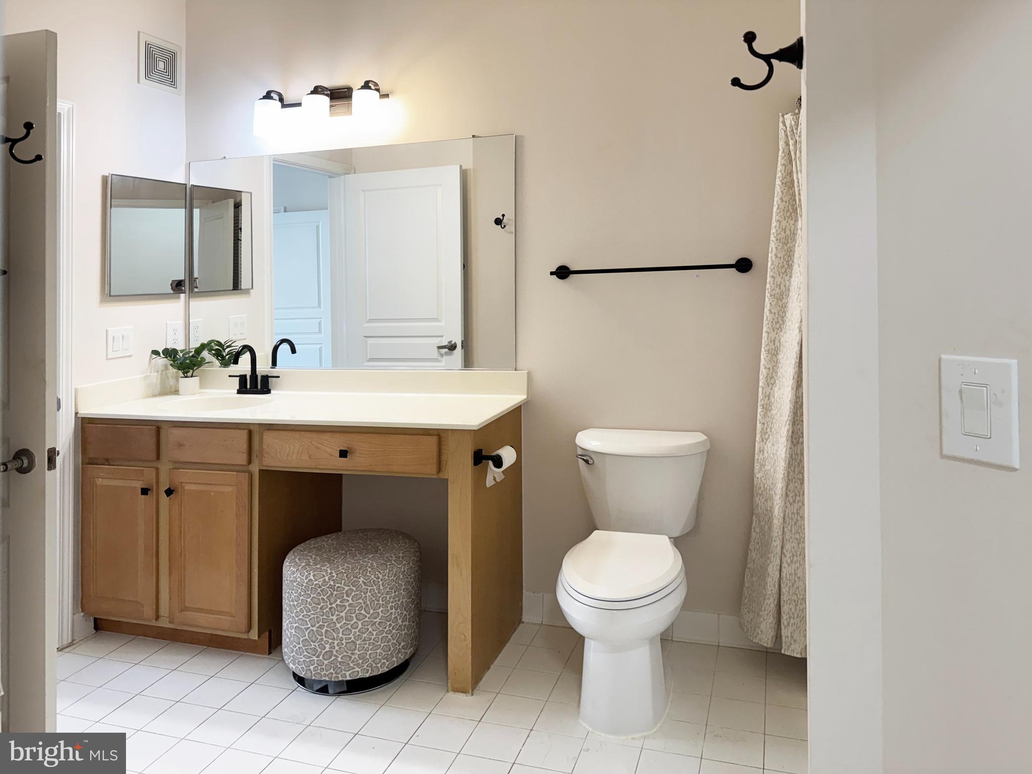 12001 Market Street, Unit 124 Reston, VA 20190 - Photo 17 of 42 2nd Full Bath
