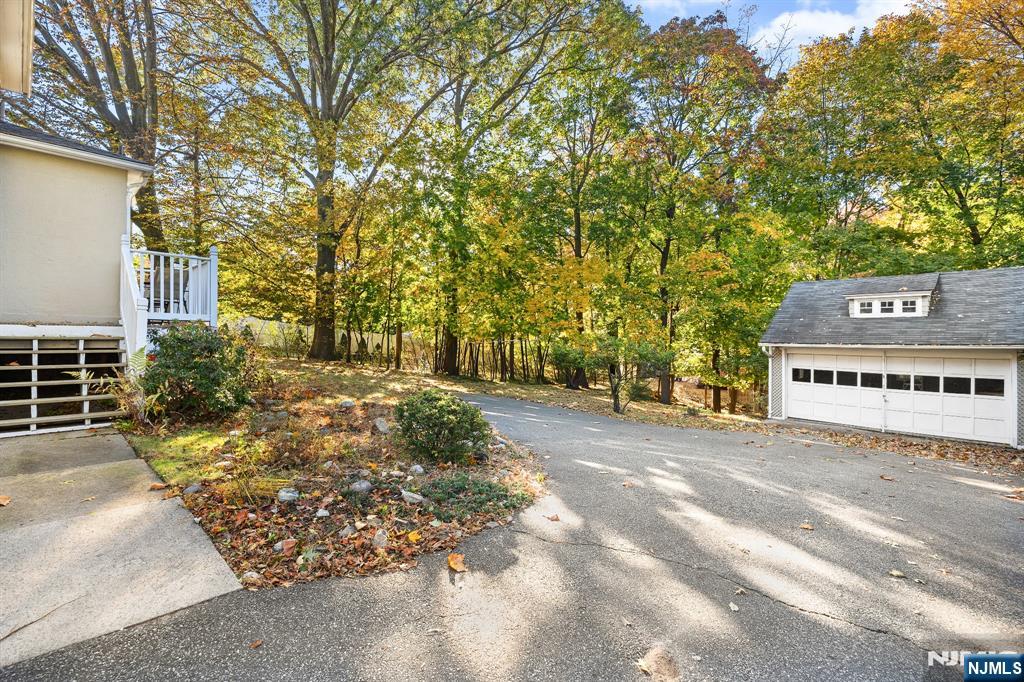 138 Knickerbocker Road Englewood, NJ 07631 - Photo 24 of 27