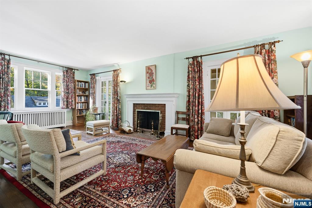 138 Knickerbocker Road Englewood, NJ 07631 - Photo 3 of 27