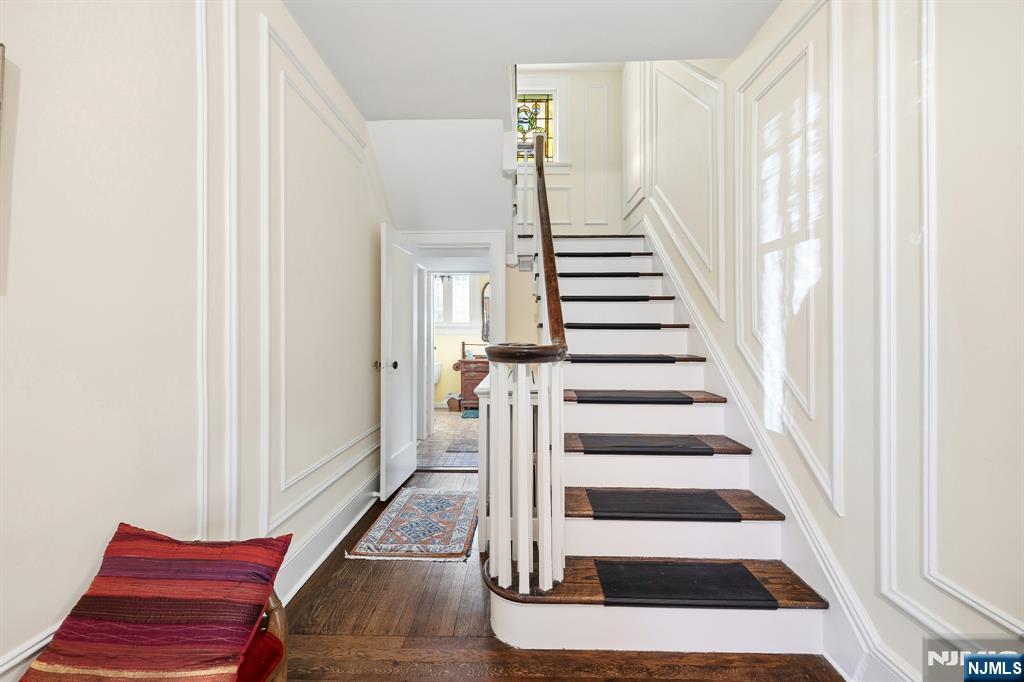 138 Knickerbocker Road Englewood, NJ 07631 - Photo 9 of 27