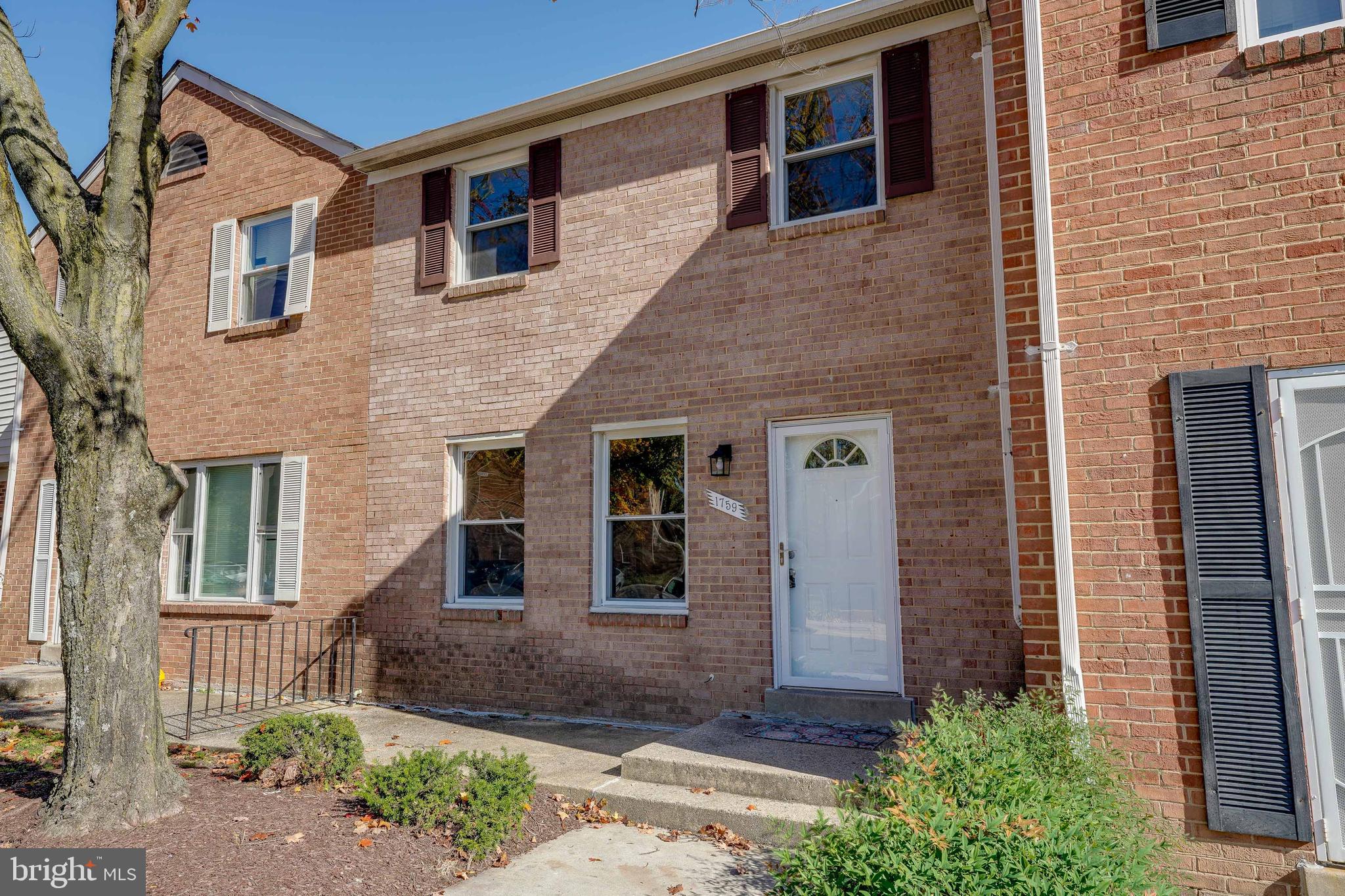 1759 Addison Road South District Heights, MD 20747 - Photo 2 of 30