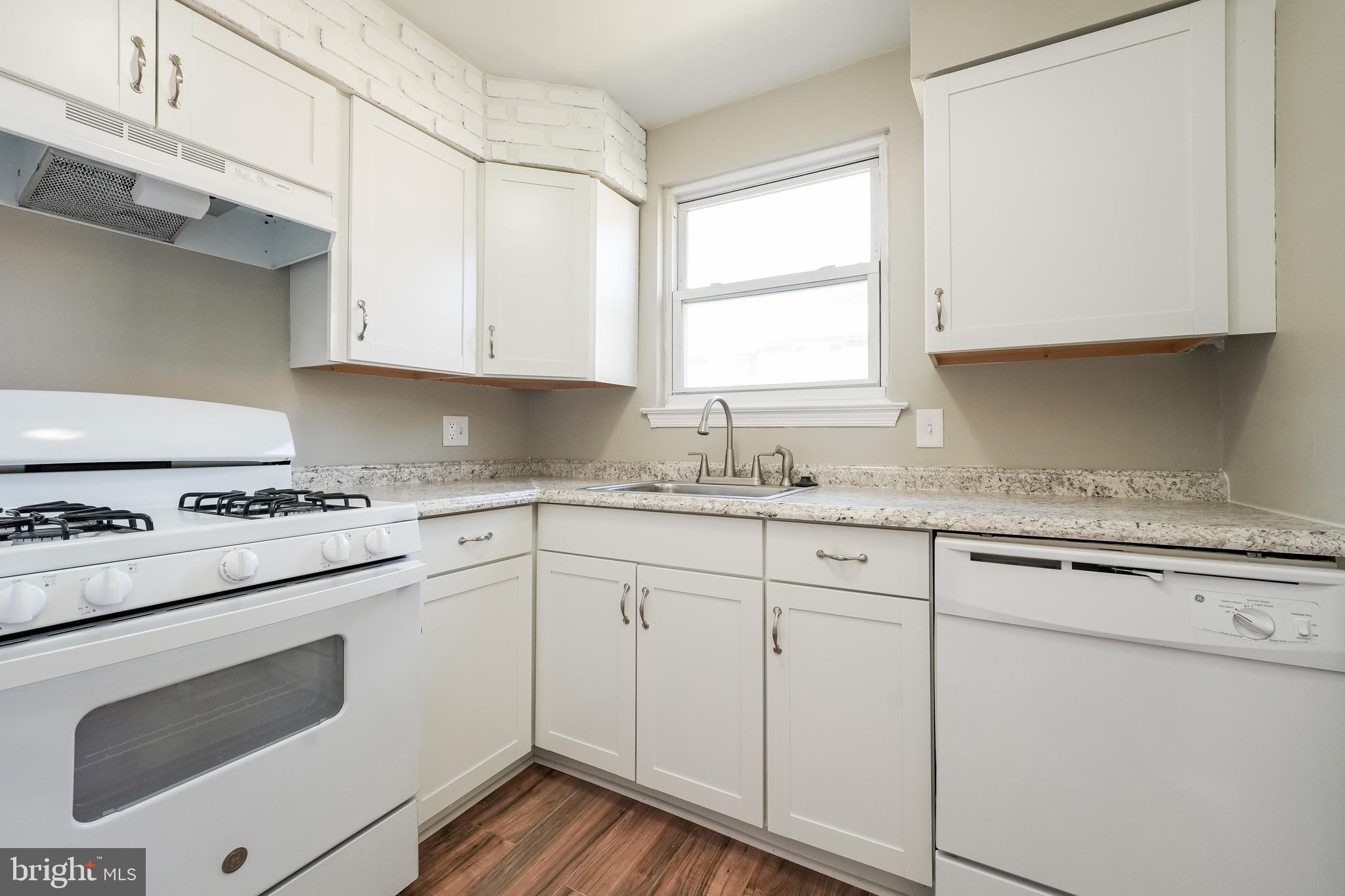 1759 Addison Road South District Heights, MD 20747 - Photo 9 of 30