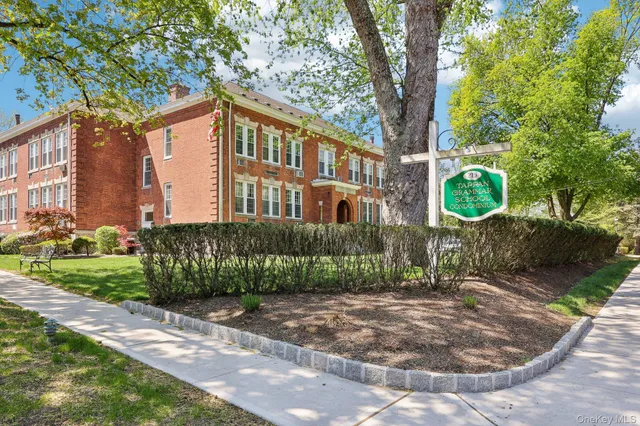 $399,000 | 215 Washington Street, Unit 19, Tappan, NY 10983