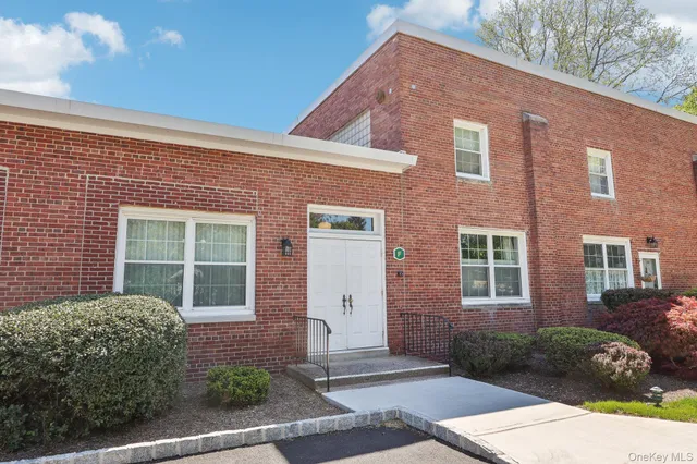 $399,000 | 215 Washington Street, Unit 19, Tappan, NY 10983