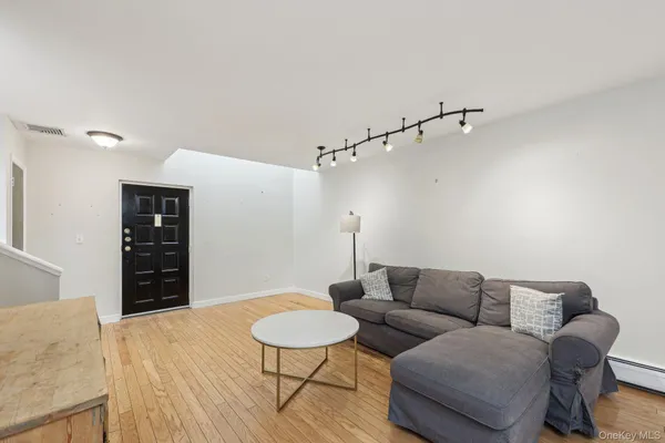 $399,000 | 215 Washington Street, Unit 19, Tappan, NY 10983