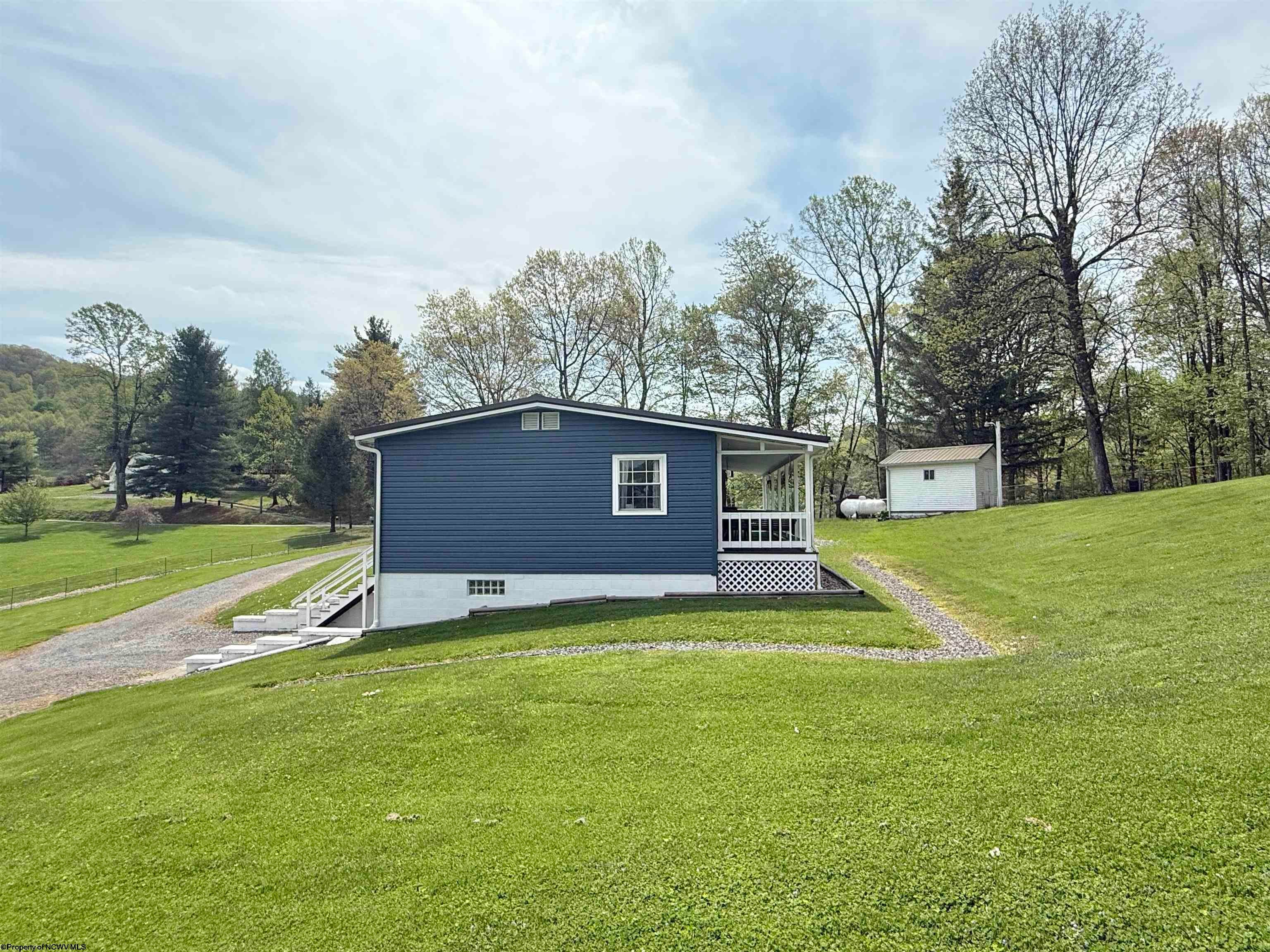 247 Burns Farm Road Grafton, WV 26354 - Photo 3 of 50 Gallery Image 3