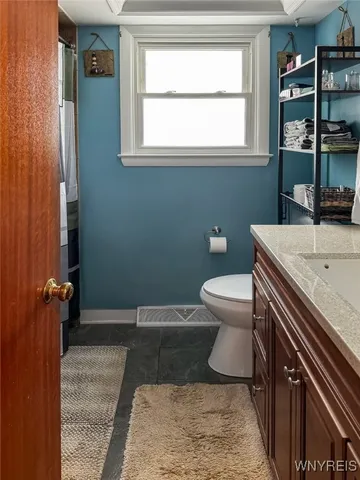 $242,900 | 1600 Red Jacket Road, Grand Island, NY 14072