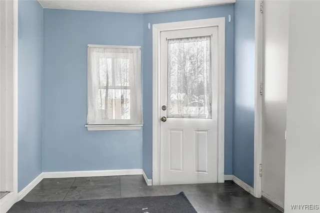 $242,900 | 1600 Red Jacket Road, Grand Island, NY 14072