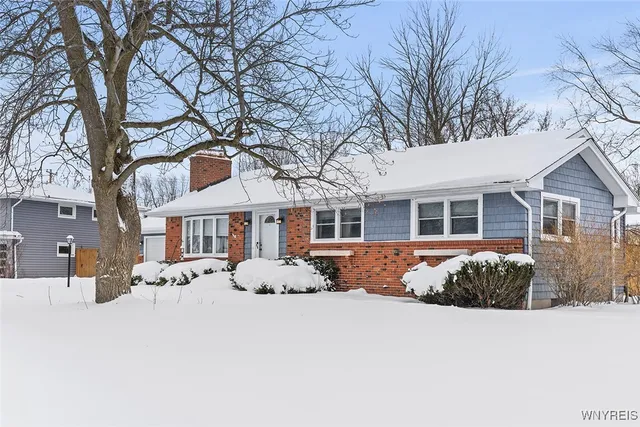 $242,900 | 1600 Red Jacket Road, Grand Island, NY 14072