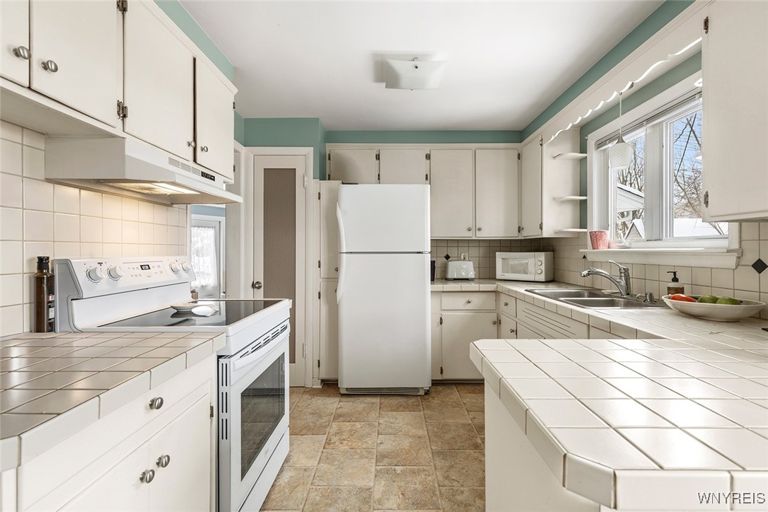 1600 Red Jacket Road Grand Island, NY 14072 - Photo 7 of 24